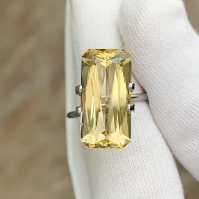 Крупный бразильский! гелиодор 10.04 кар. Почти 2 см! по оси