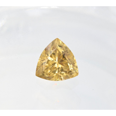 Золотистый циркон 2.53 кар., Танзания. Сделано на Урале