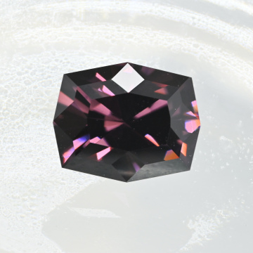 Шпинель 2.23 кар.  Дизайнерская огранка "Barion" 