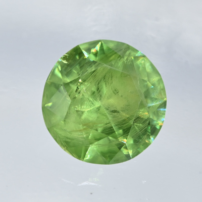 Яркий уральский демантоид 0.85 кар. Без нагрева.