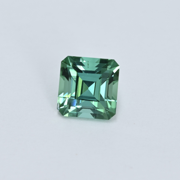 ПРОДАНО Турмалин Лагуна 1.55 кар. Намибия. Уральская огранка