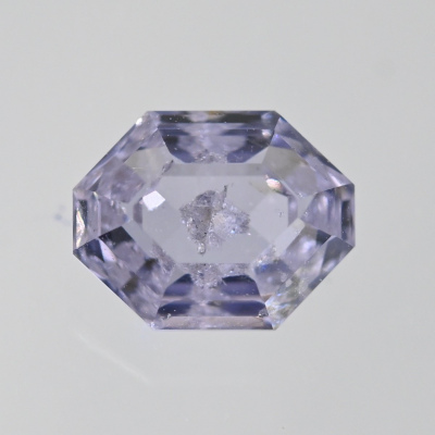 СВЕТЛАЯ ГРОЗОВАЯ ШПИНЕЛЬ СО "СНЕЖИНКОЙ" 0.64 КАР. ШРИ-ЛАНКА